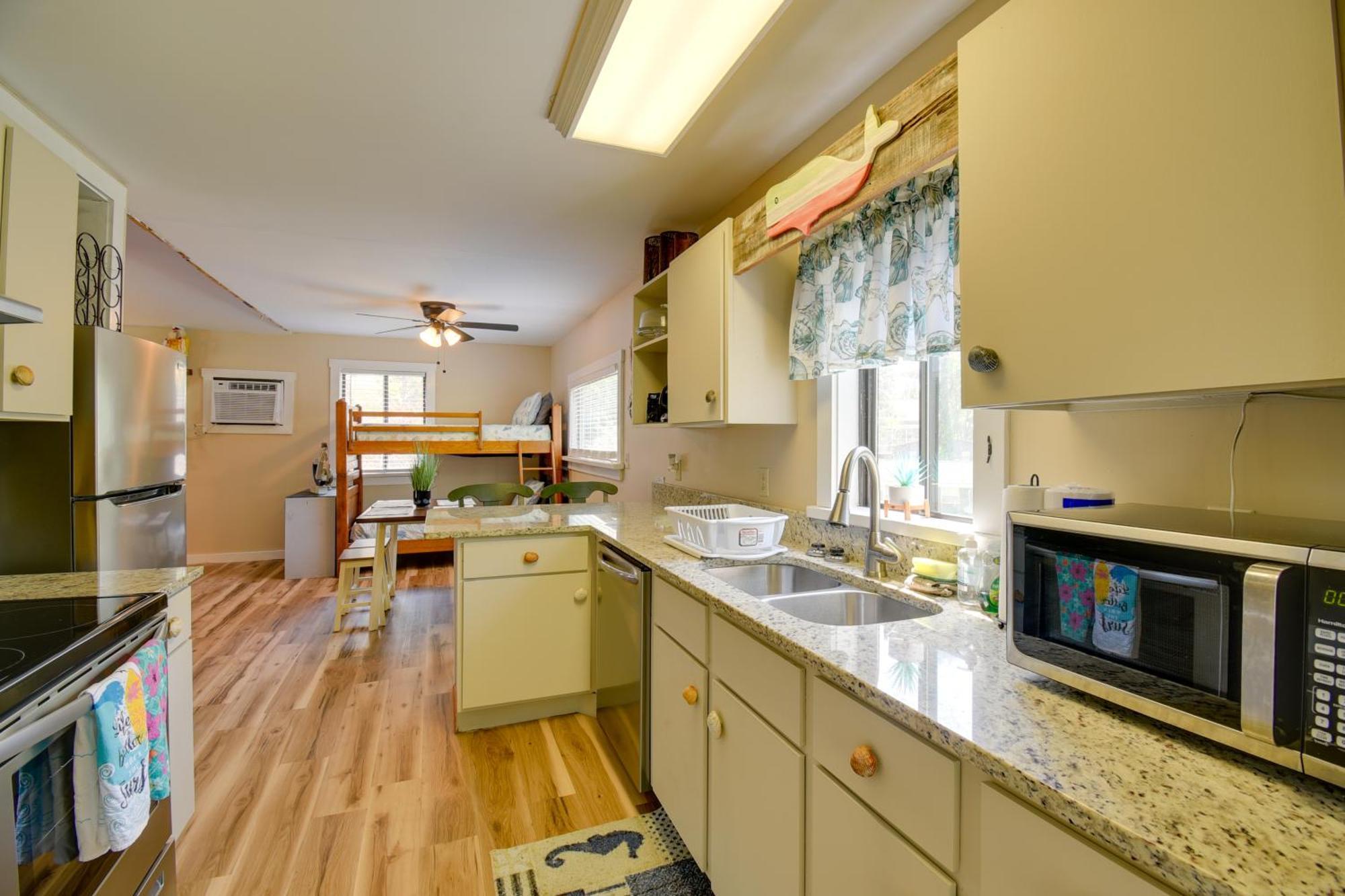 Ocean Isle Apartment With Balcony, 1 Mi To Beach! Ocean Isle Beach Zewnętrze zdjęcie