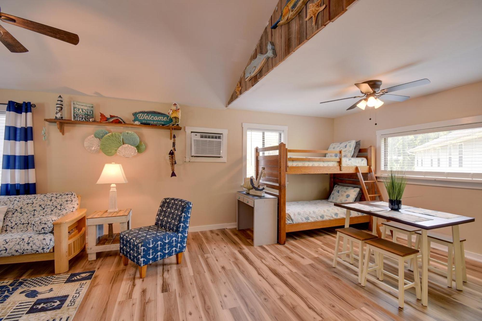 Ocean Isle Apartment With Balcony, 1 Mi To Beach! Ocean Isle Beach Zewnętrze zdjęcie
